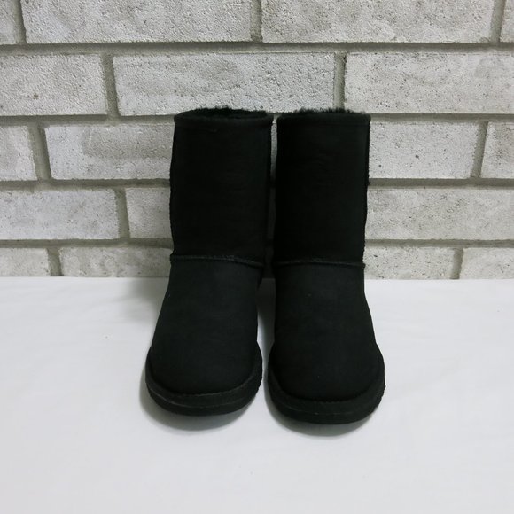 UGG Classic Short 5251Y Australia Insulated Winter Boot Kids Warm Footwear Sz 6 - Picture 5 of 6